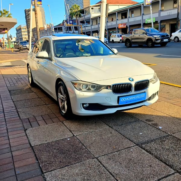 2014 BMW 3 Series 320i Luxury Auto